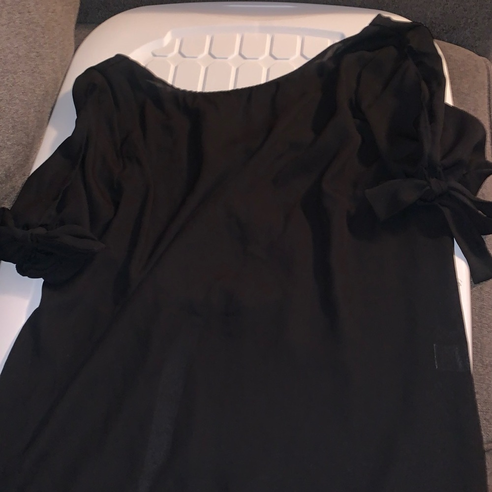 NY and co size M blouse black, slit 3/4 sleeve with bow at end and back